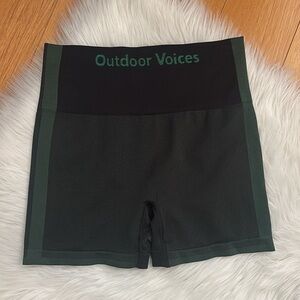 Outdoor Voices Seamless Smooth 4.5” Bike Short in Evergreen
